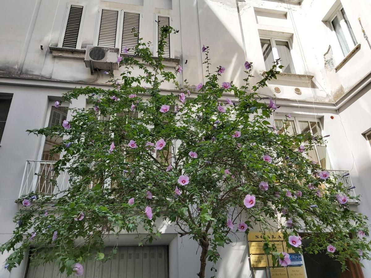 Vittoria Guest House Salerno Exterior foto