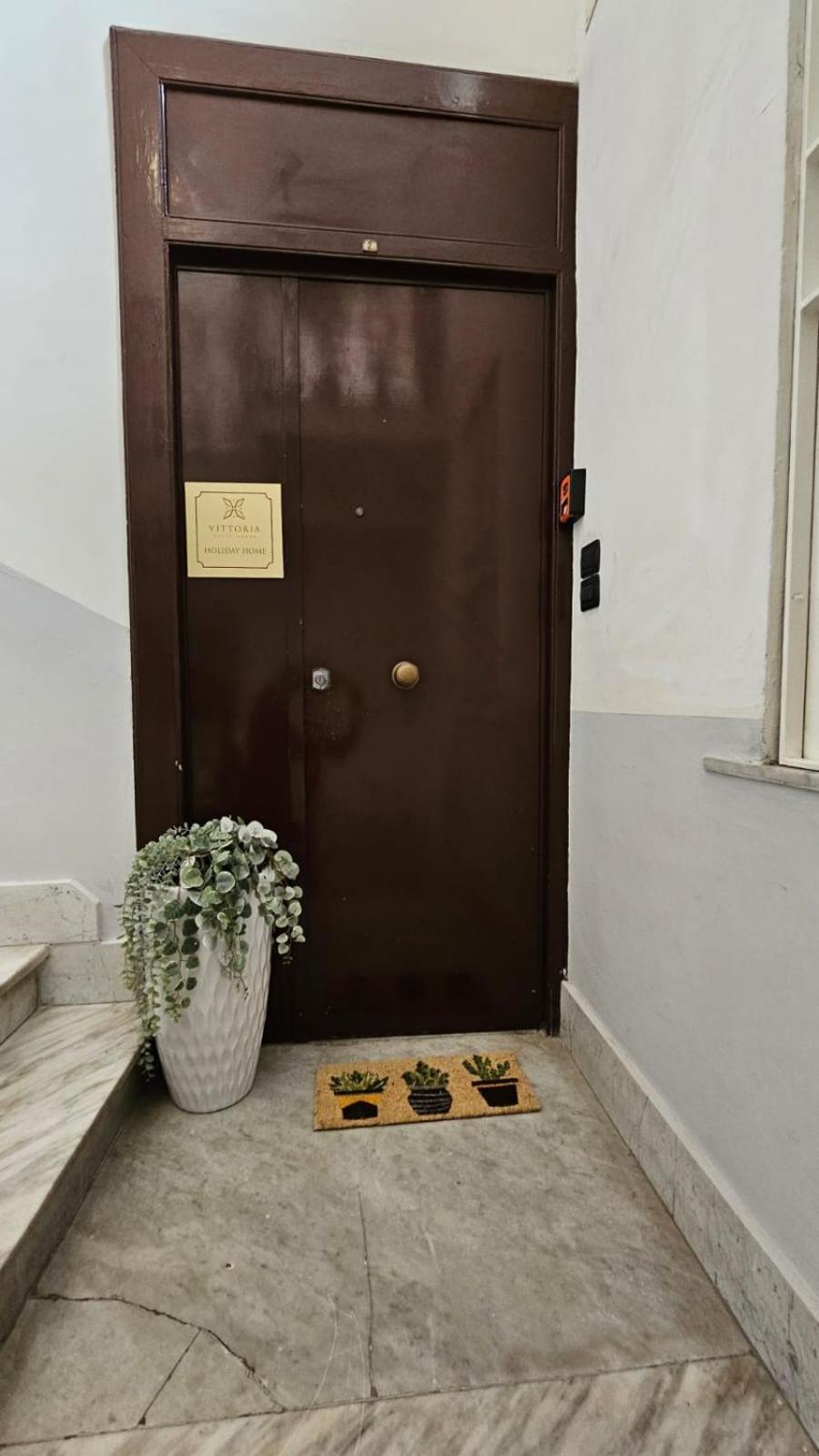 Vittoria Guest House Salerno Exterior foto